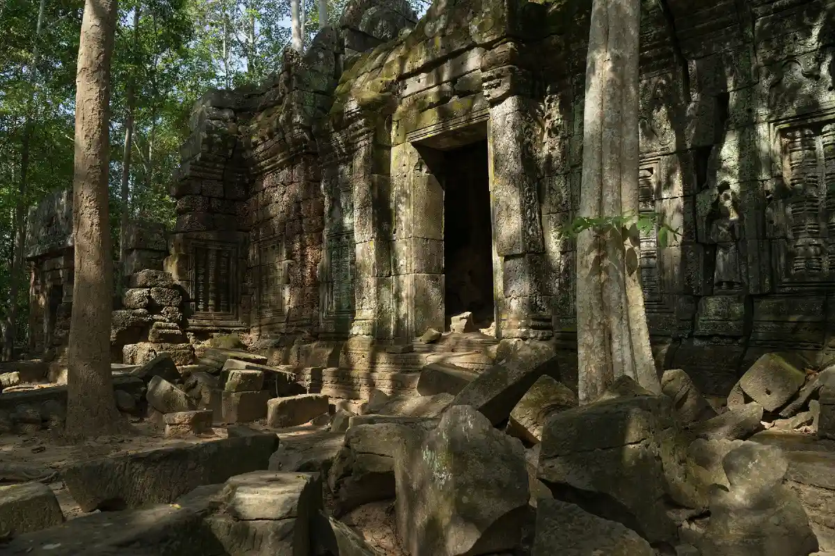 Angkor Off Road Tour + Sunrise